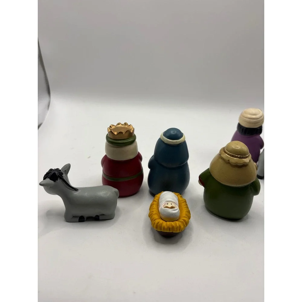 9 Piece Resin Nativity Set Christmas Figurines Mary Joseph Baby Jesus Wise Men